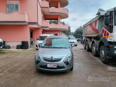 Usata Opel Zafira Tourer Cosmo 110 CV (80 kW) 2013 Grigio Monovolume