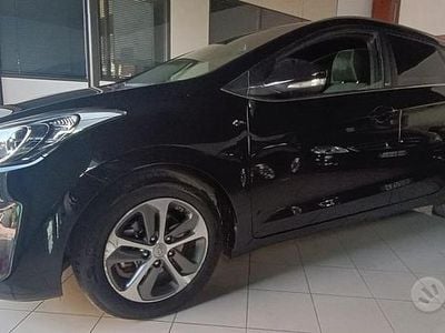 Usata Hyundai i30 110 CV (80 kW) 2016 Nero Station wagon