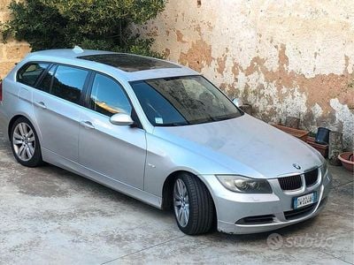Usata BMW 325 Efficient Dynamics 204 CV (150 kW) 2007 Grigio Station wagon