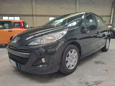 Usata Peugeot 207 95 CV (69 kW) 2011 Nero Utilitaria