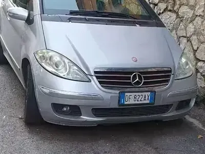 Usata Mercedes A180 109 CV (80 kW) 2007 Grigio Berlina