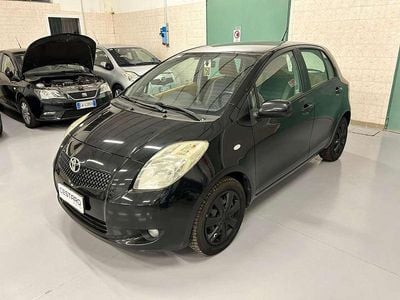 Usata Toyota Yaris Sol 87 CV (63 kW) 2007 Nero Utilitaria