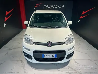 Usata Fiat Panda Lounge 69 CV (50 kW) 2017 Bianco Utilitaria