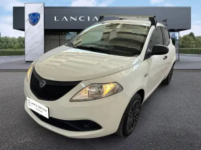 Usata Lancia Ypsilon 69 CV (50 kW) 2019 Bianco Utilitaria