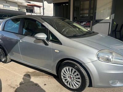 Usata Fiat Grande Punto 75 CV (55 kW) 2007 Argento Utilitaria