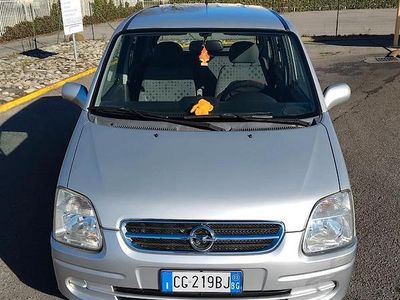 Usata Opel Agila 75 CV (55 kW) 2003 Grigio Monovolume