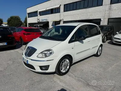 Usata Lancia Musa 77 CV (56 kW) 2012 Bianco Monovolume