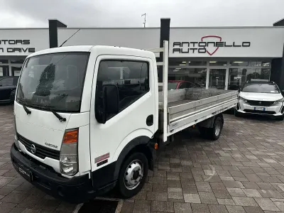 Usata Nissan Cabstar 110 CV (80 kW) 2010 Bianco Pick-up
