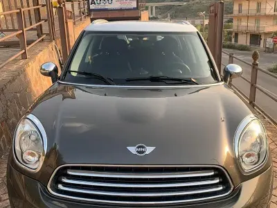 Käytetty Mini Cooper D Countryman 111 HP (81 kW) 2012 Harmaa Katumaasturi
