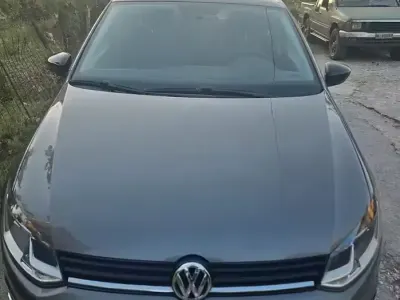 Usata VW Polo 75 CV (55 kW) 2014 Grigio Berlina