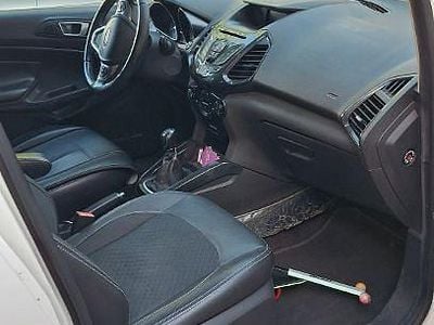 Usata Ford Ecosport Titanium 125 CV (91 kW) 2015 Bianco SUV