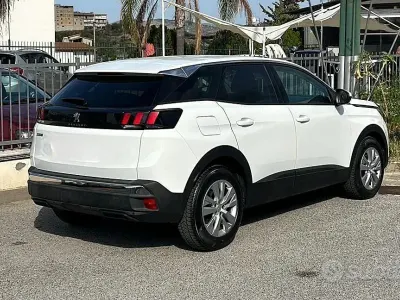 Usata Peugeot 3008 130 CV (95 kW) 2019 Bianco SUV