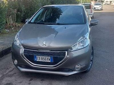 Usata Peugeot 208 Active 95 CV (69 kW) 2013 Utilitaria