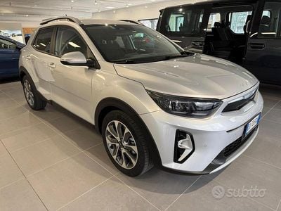 Usata Kia Stonic Style 99 CV (72 kW) 2024 Grigio SUV