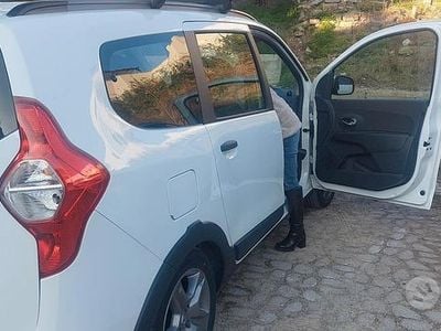 Usata Dacia Lodgy Stepway 116 CV (85 kW) 2022 Bianco Monovolume