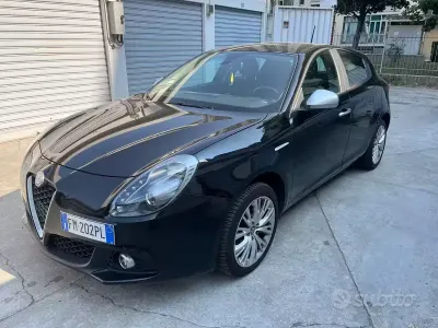 Usata Alfa Romeo Giulietta Super 120 CV (88 kW) 2017 Nero Utilitaria