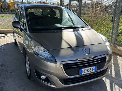 usata Peugeot 5008 50081.6 hdi 8v Active 115cv