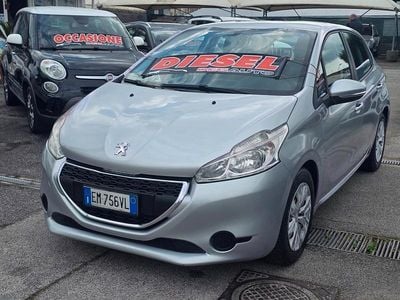Usata Peugeot 208 Active 68 CV (50 kW) 2013 Argento Utilitaria