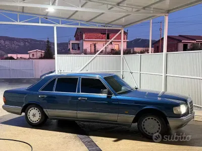 Usata Mercedes 420 218 CV (160 kW) 1985 Blu Berlina