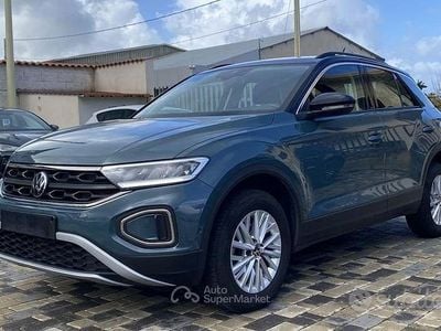Usata VW T-Roc Life 116 CV (85 kW) 2025 Nero SUV