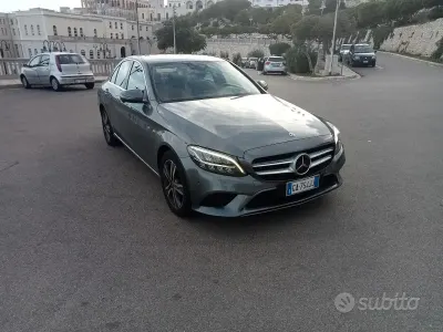 Usata Mercedes C220 170 CV (125 kW) 2019 Grigio Berlina