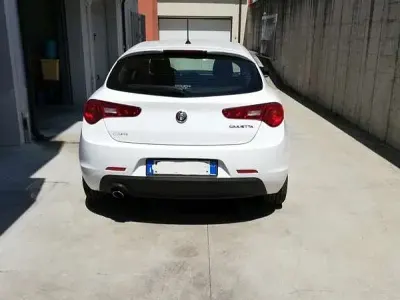 Usata Alfa Romeo Giulietta Progression 120 CV (88 kW) 2016 Utilitaria
