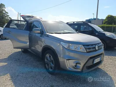 Usata Suzuki Vitara 120 CV (88 kW) 2017 Grigio SUV