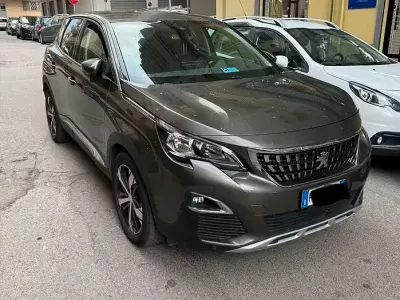 Occasion Peugeot 3008 Allure 130 ch (95 kW) 2019 Gris SUV