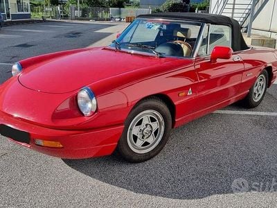 Usata Alfa Romeo Spider 106 CV (77 kW) 1990 Rosso Cabrio