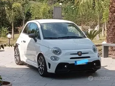 Usata Abarth 695 Turismo 180 CV (132 kW) 2024 Bianco Utilitaria
