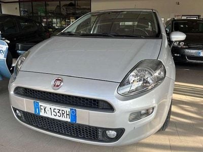 Usata Fiat Punto Lounge 95 CV (69 kW) 2017 Argento Utilitaria