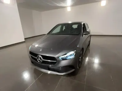 Usata Mercedes B180 Progressive 116 CV (85 kW) 2024 Grigio scuro met. Utilitaria
