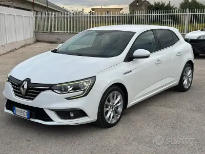 Usata Renault Mégane IV Intens 116 CV (85 kW) 2019 Bianco Berlina