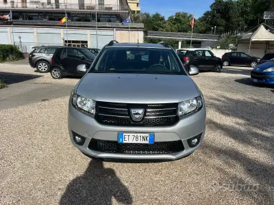 Usata Dacia Logan MCV Lauréate 90 CV (66 kW) 2014 Grigio Station wagon