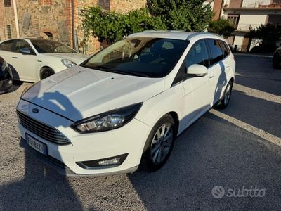 Usata Ford Focus 120 CV (88 kW) 2016 Bianco Station wagon