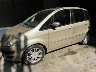Usata Lancia Musa 90 CV (66 kW) 2006 Monovolume