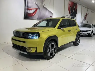 Nuova Fiat Grande Panda La Prima 110 CV (80 kW) 2026 Giallo Utilitaria