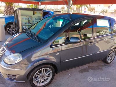 Usata Lancia Musa 77 CV (56 kW) 2010 Grigio Monovolume