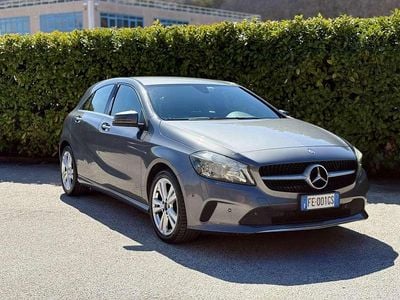 Usata Mercedes A180 Executive 109 CV (80 kW) 2015 Grigio Berlina