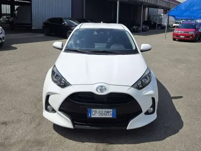 Usata Toyota Yaris Active 72 CV (52 kW) 2023 Bianco Utilitaria