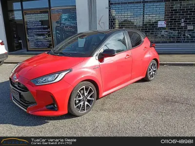 Usata Toyota Yaris Hybrid 116 CV (85 kW) 2020 Rosso Berlina