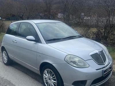 Usata Lancia Ypsilon 60 CV (44 kW) 2010 Grigio Utilitaria
