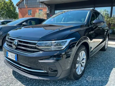 Usata VW Tiguan Life 150 CV (110 kW) 2022 Nero SUV