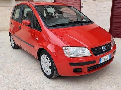 Usata Fiat Idea Emotion 69 CV (50 kW) 2005 Rosso Monovolume