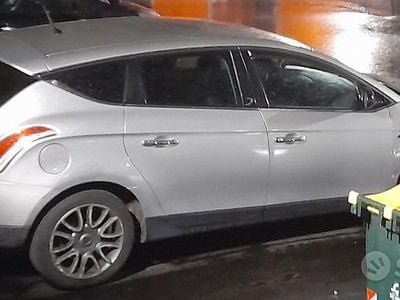 Usata Lancia Delta 120 CV (88 kW) 2008 Grigio Utilitaria