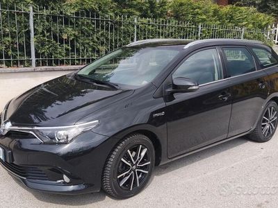 usata Toyota Auris Hybrid Auris 1.8 Hybrid Business