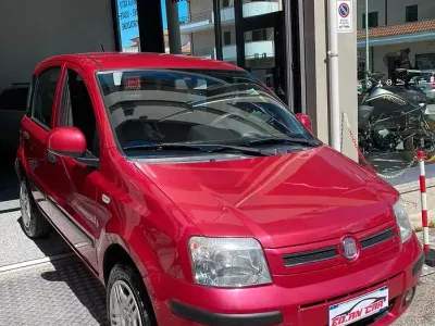 Usata Fiat Panda Dynamic 60 CV (44 kW) 2010 Rosso Utilitaria