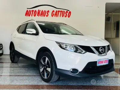 Używany Nissan Qashqai Tekna 110 KM (80 kW) 2015 Biały SUV