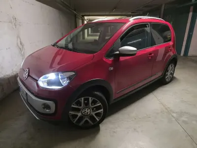 Usata VW up! 75 CV (55 kW) 2014 Rosso Utilitaria