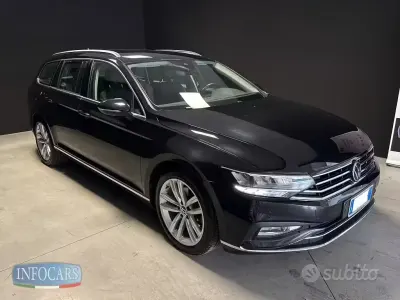 Usata VW Passat Business 150 CV (110 kW) 2023 Nero metallizzato Station wagon